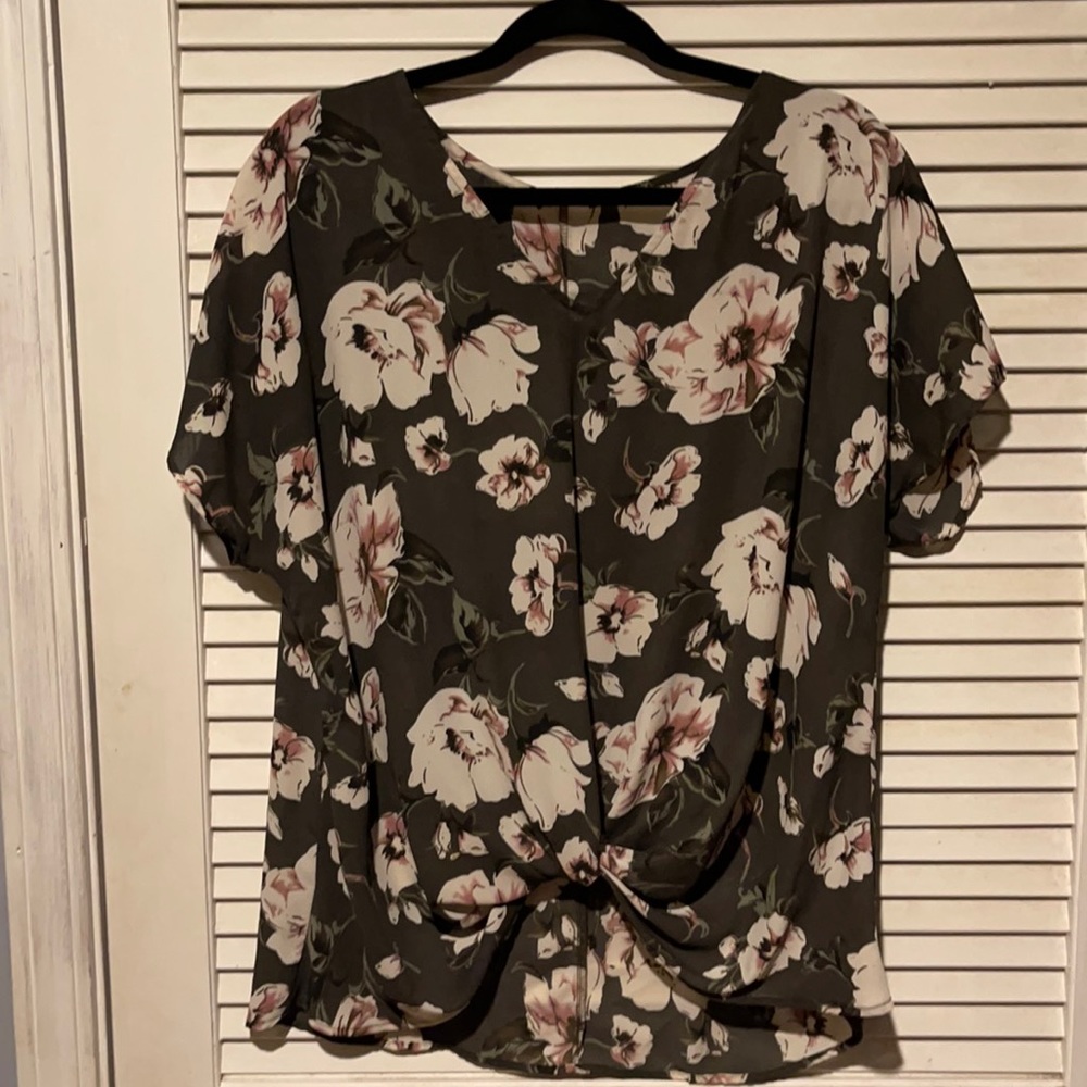 Wear Kei-Blouse size.L with Custom knot in front